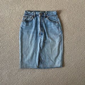 Vintage Levi’s Denim Skirt